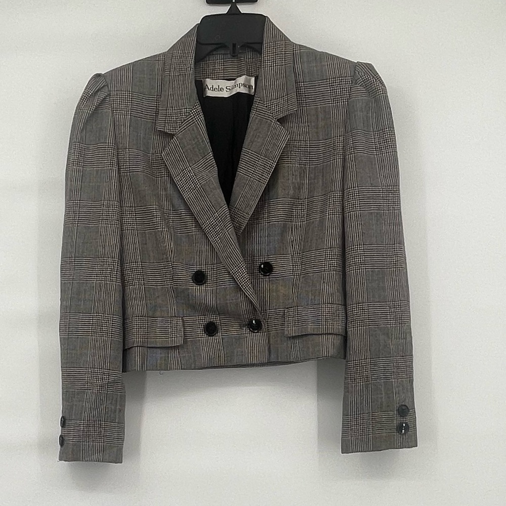 Vintage Adele Simpson cropped black white blazer